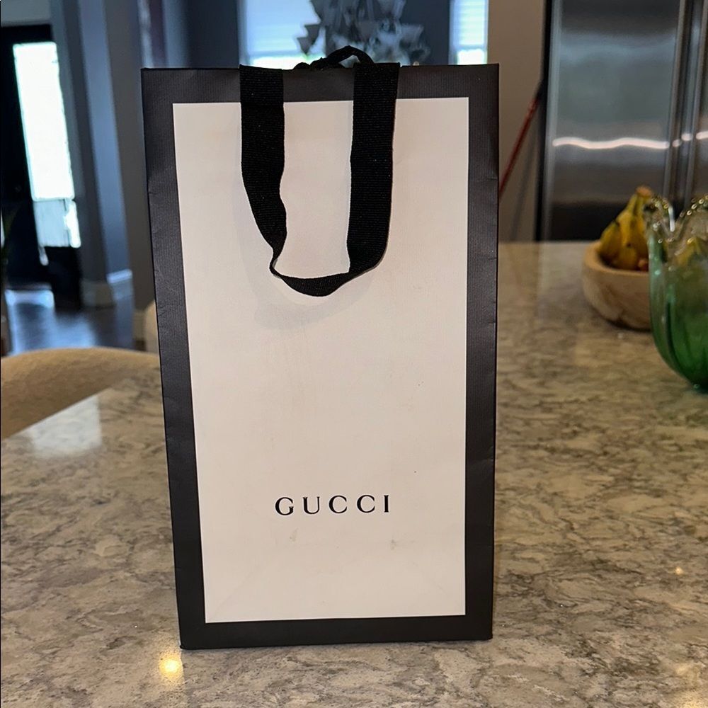 👜 Gucci Small Shopping Bag